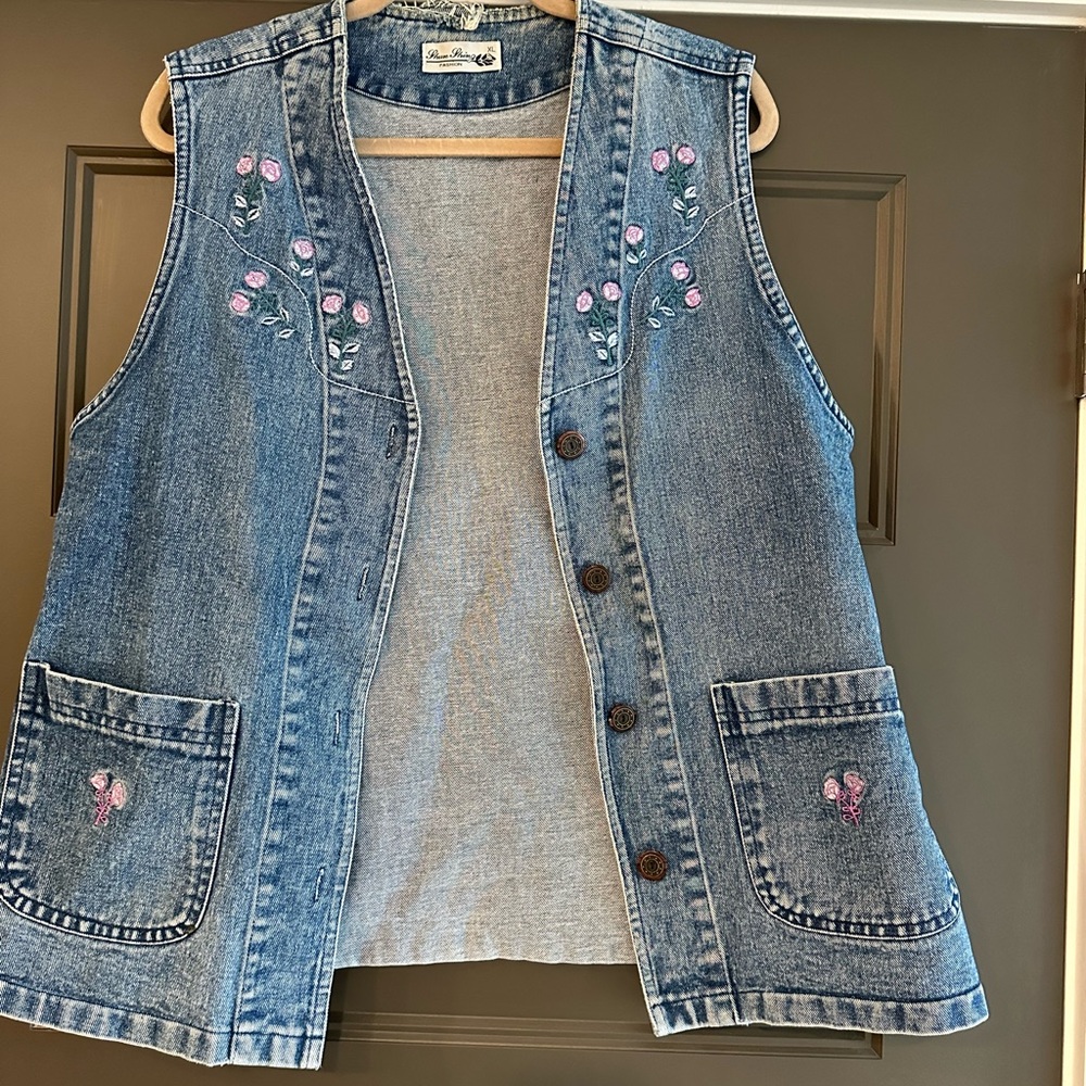 Embroidered Denim Vest with Floral Design